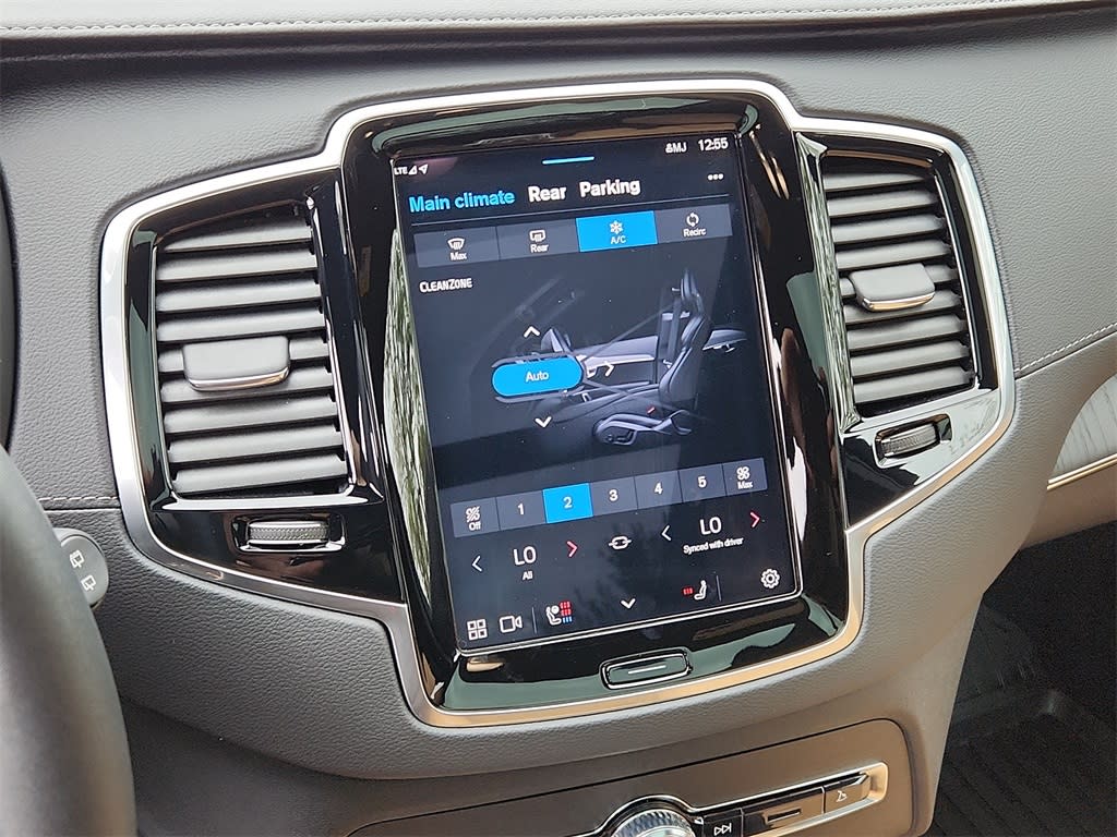 2023 Volvo XC90 B6 Ultimate 12