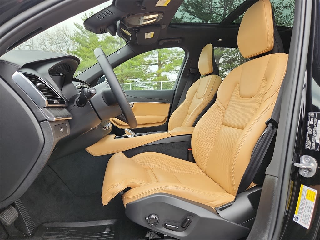 2023 Volvo XC90 B6 Ultimate 10