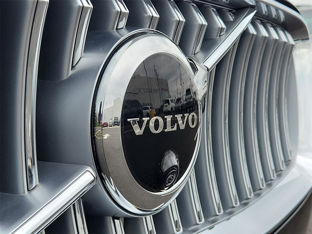 2023 Volvo XC90 B6 Ultimate 30