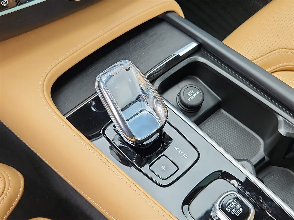 2023 Volvo XC90 B6 Ultimate 13