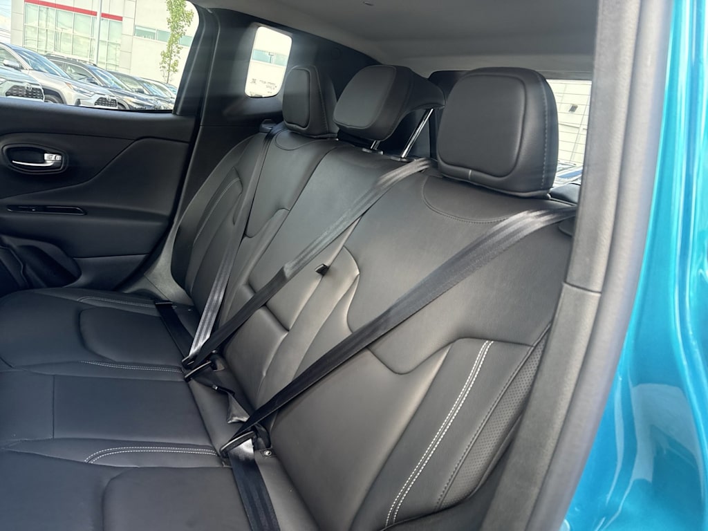 Thumbnail: 2021 Jeep Renegade - 20