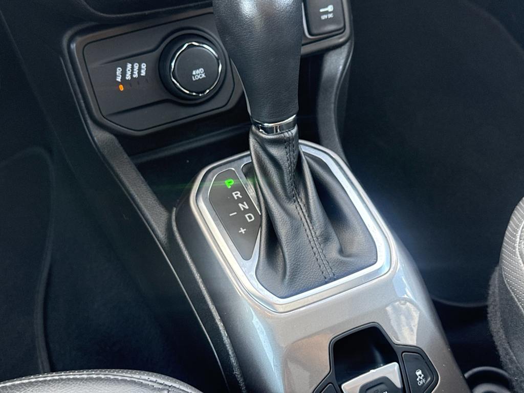 Thumbnail: 2021 Jeep Renegade - 14