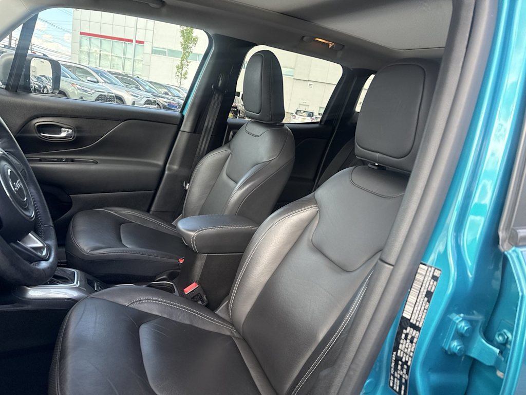 Thumbnail: 2021 Jeep Renegade - 10