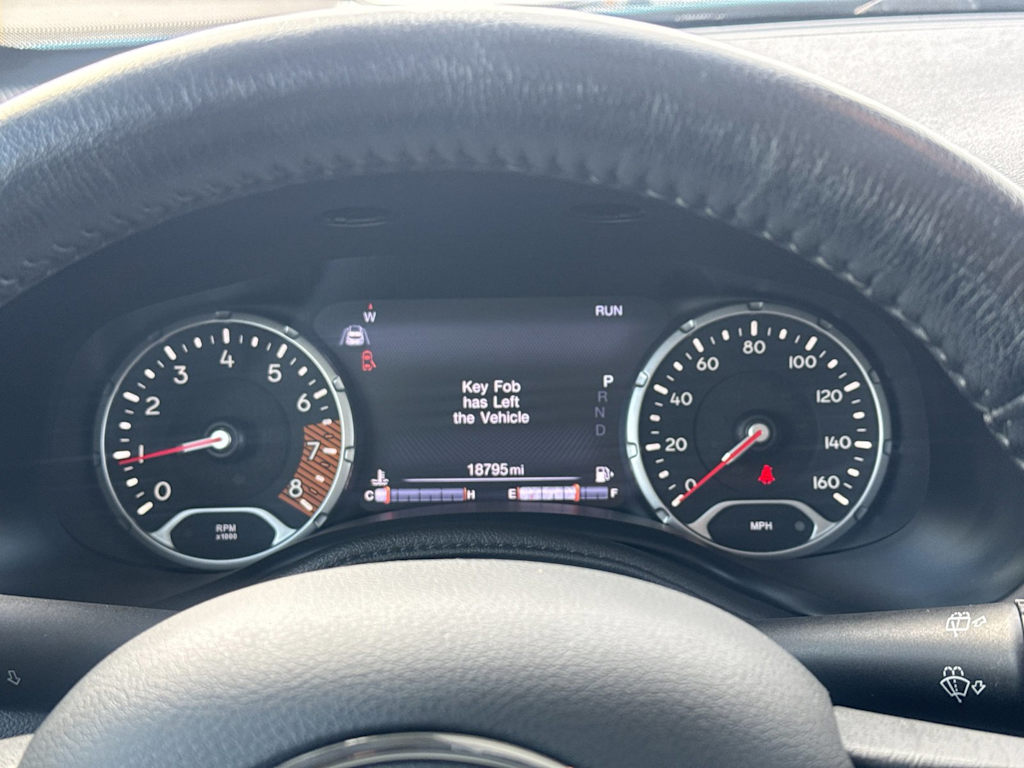 Thumbnail: 2021 Jeep Renegade - 15