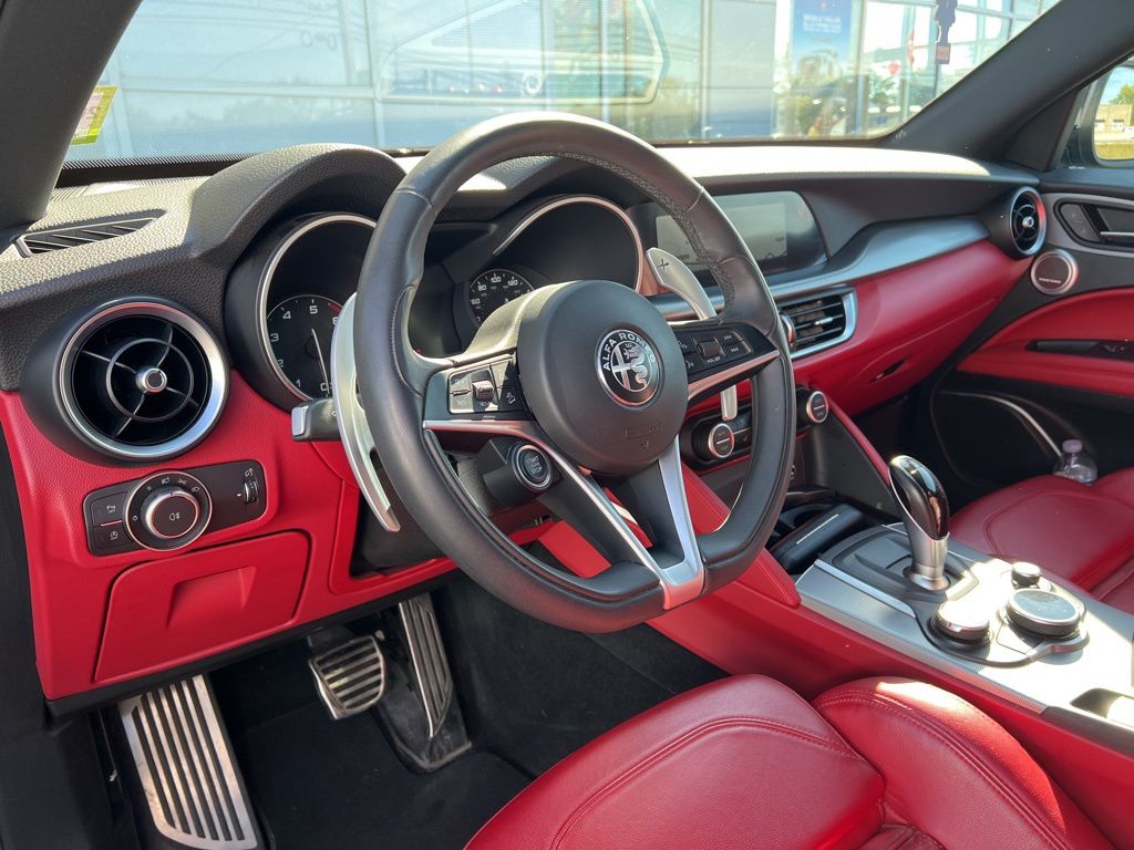 Thumbnail: 2019 Alfa Romeo Stelvio - 2