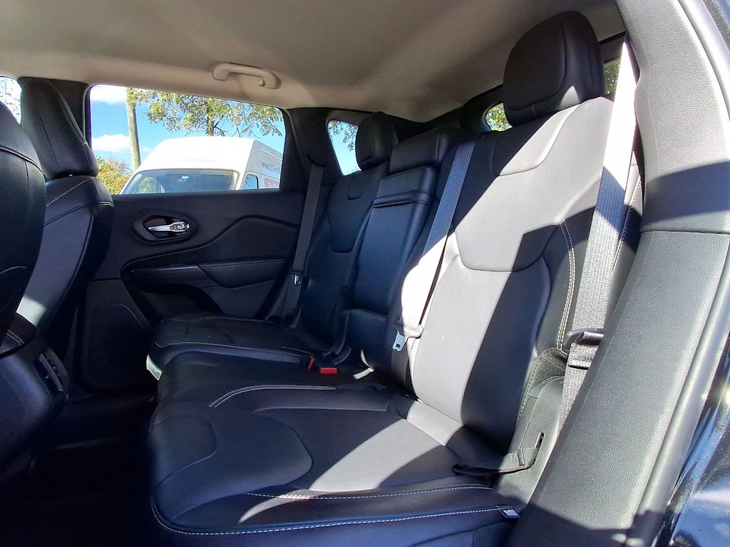 Thumbnail: 2015 Jeep Cherokee - 11