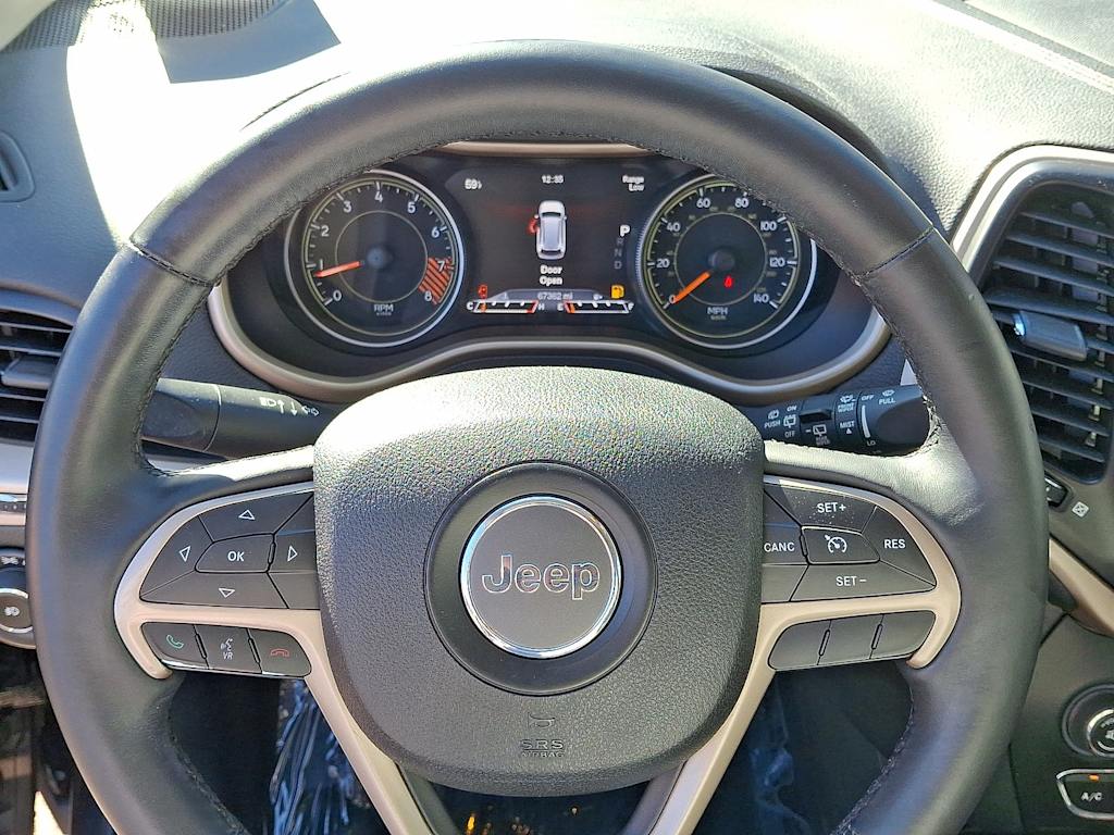 Thumbnail: 2015 Jeep Cherokee - 2