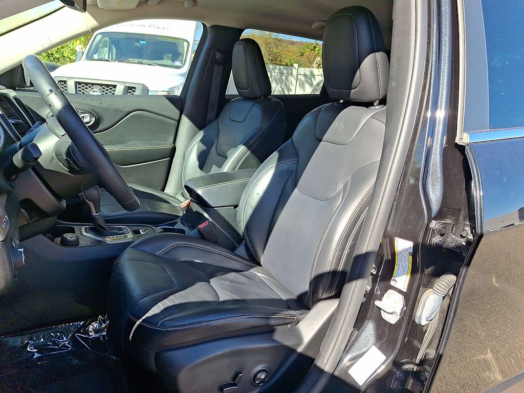 Thumbnail: 2015 Jeep Cherokee - 10