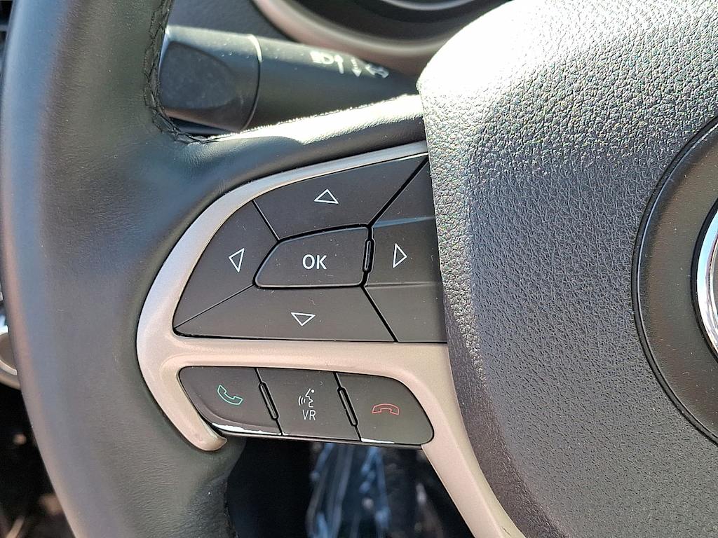 Thumbnail: 2015 Jeep Cherokee - 21