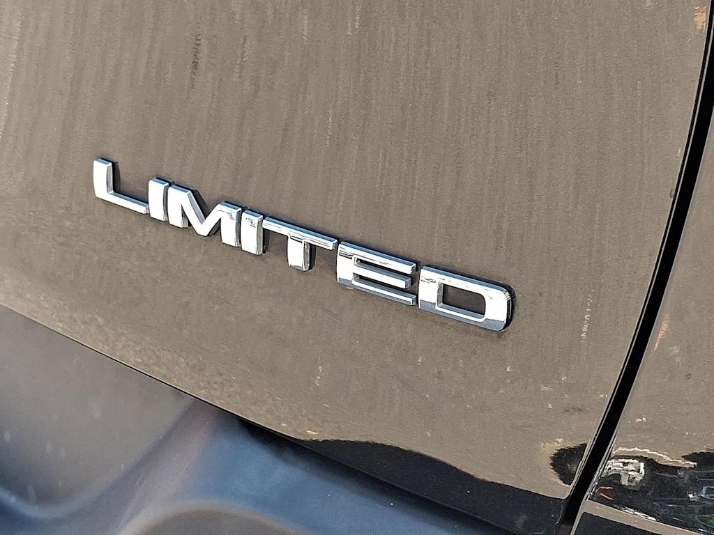 Thumbnail: 2015 Jeep Cherokee - 7