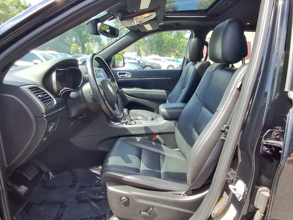 Thumbnail: 2020 Jeep Grand Cherokee - 10