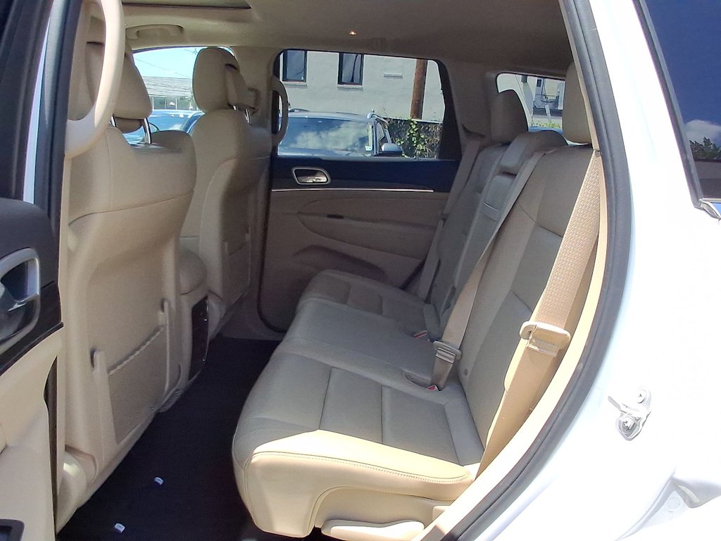 Thumbnail: 2020 Jeep Grand Cherokee - 28