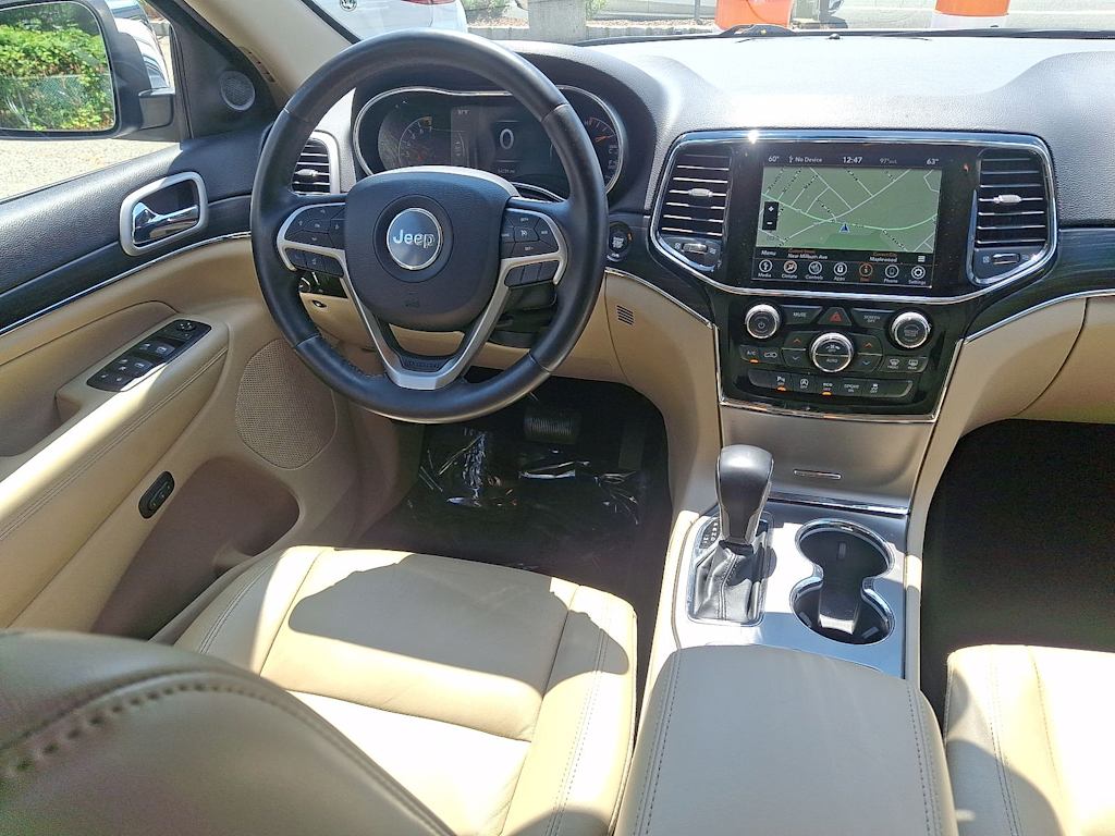 Thumbnail: 2020 Jeep Grand Cherokee - 12