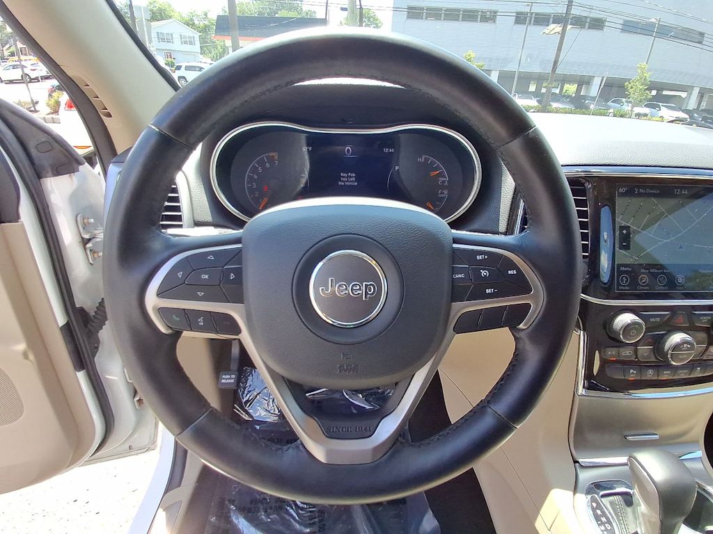 Thumbnail: 2020 Jeep Grand Cherokee - 13