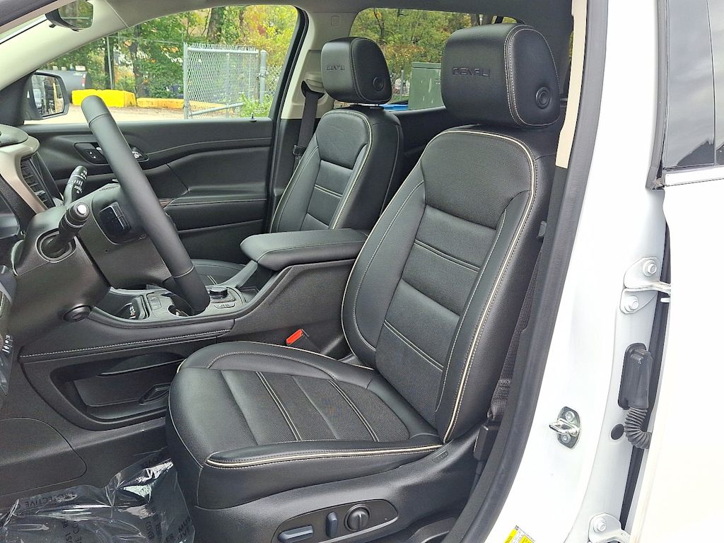 Thumbnail: 2023 GMC Acadia - 10