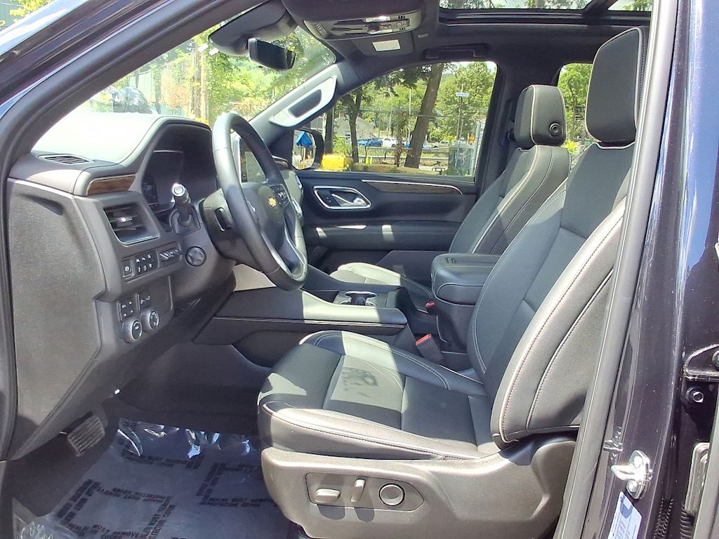 Thumbnail: 2023 Chevrolet Tahoe - 10