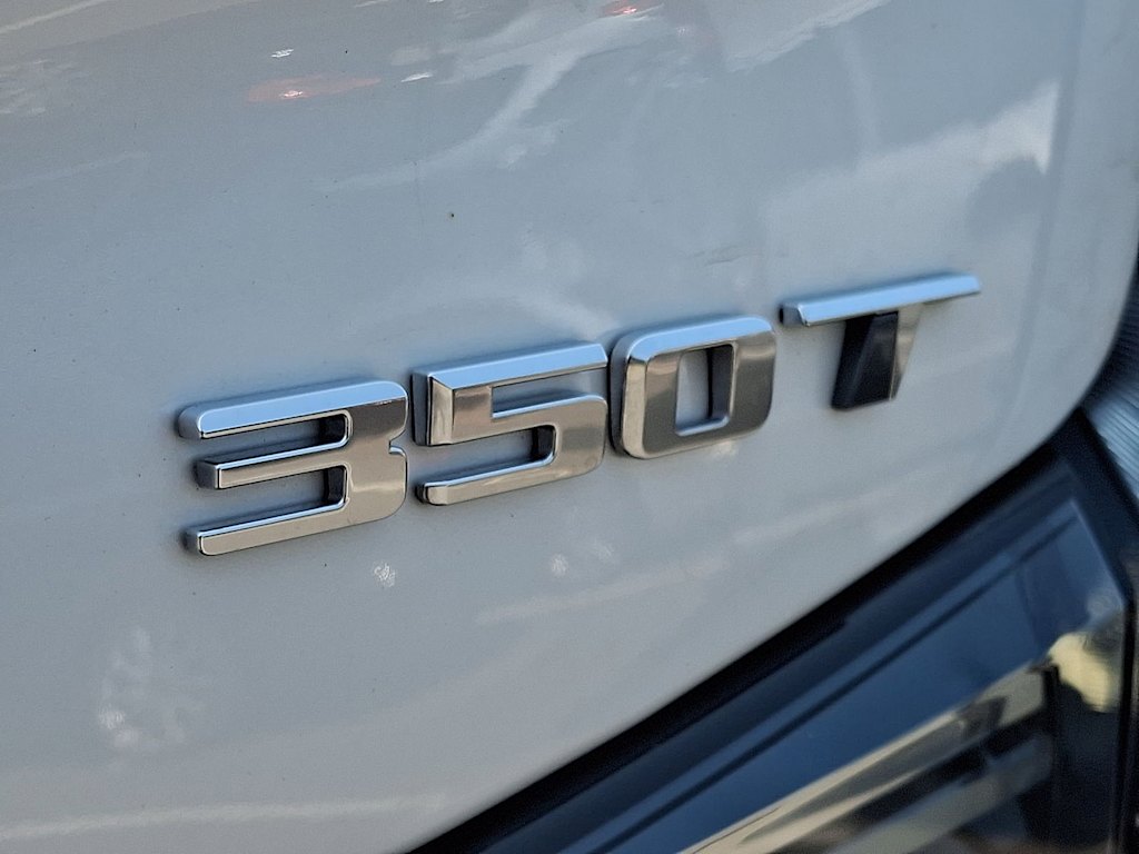 Thumbnail: 2023 Cadillac XT4 - 7