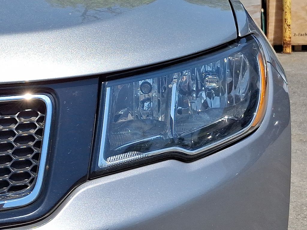 Thumbnail: 2020 Jeep Compass - 32