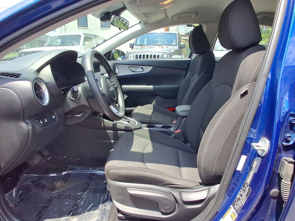 Thumbnail: 2024 Kia Forte - 10