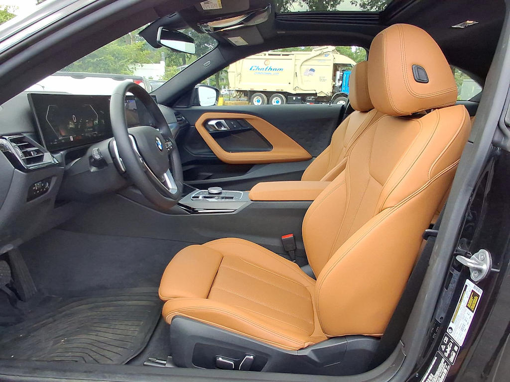 Thumbnail: 2024 BMW 2 Series - 10