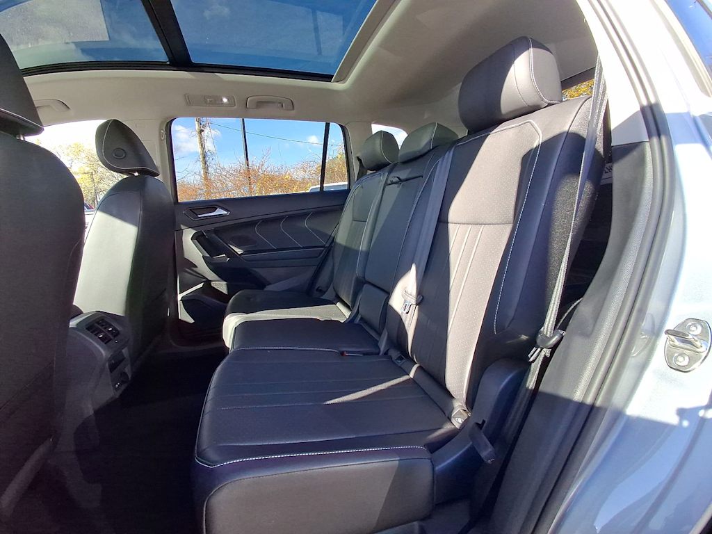 Thumbnail: 2023 Volkswagen Tiguan - 11