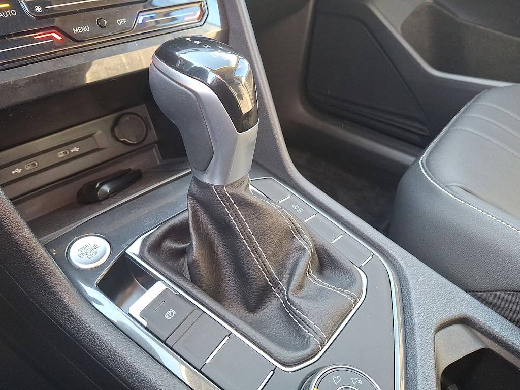 Thumbnail: 2023 Volkswagen Tiguan - 13