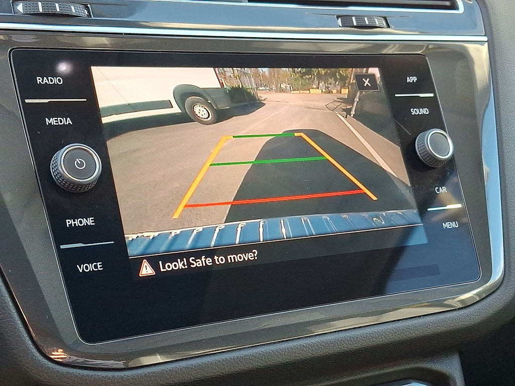 Thumbnail: 2023 Volkswagen Tiguan - 20