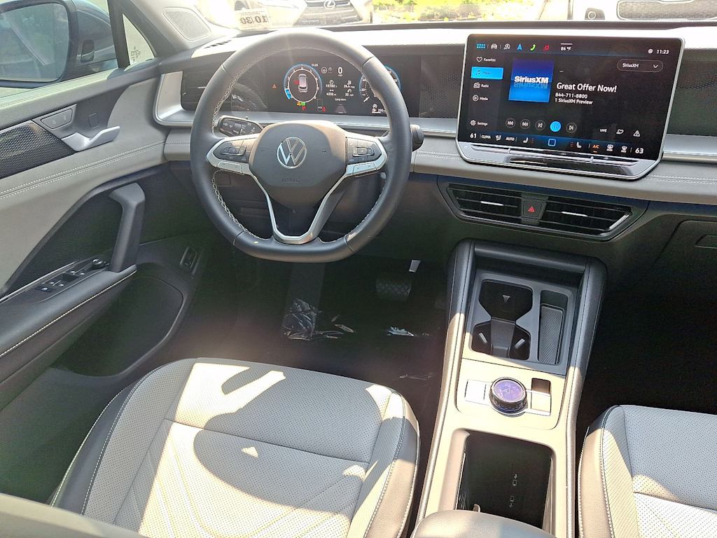 Thumbnail: 2025 Volkswagen Tiguan - 12
