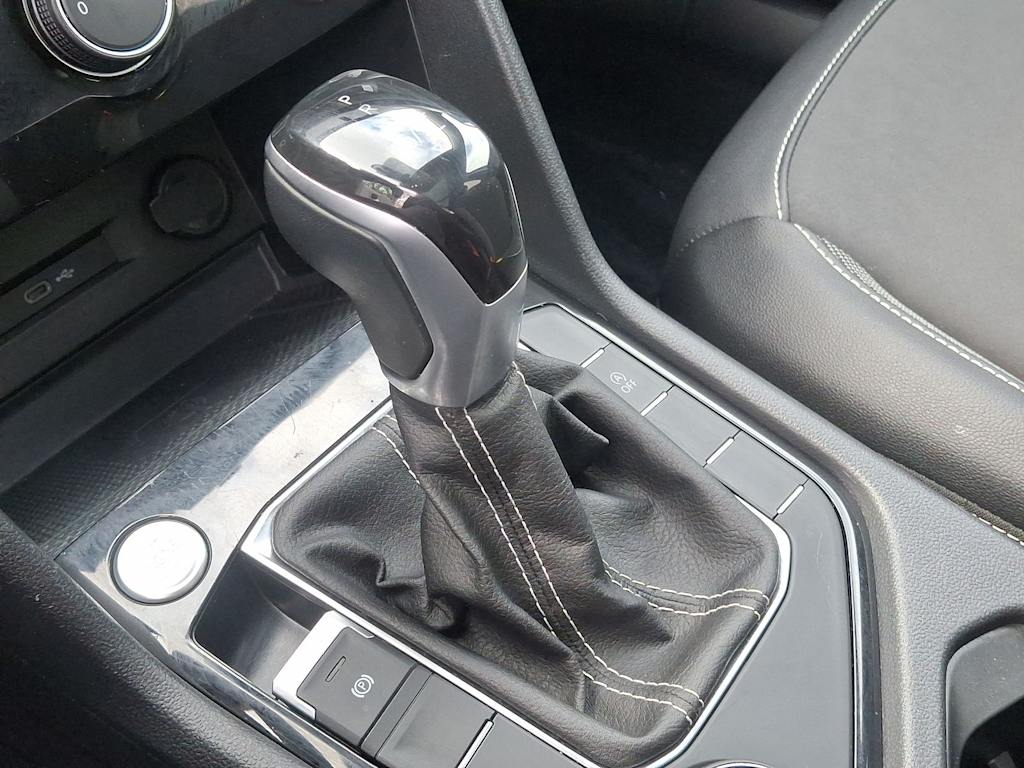 2023 Volkswagen Taos SE 13