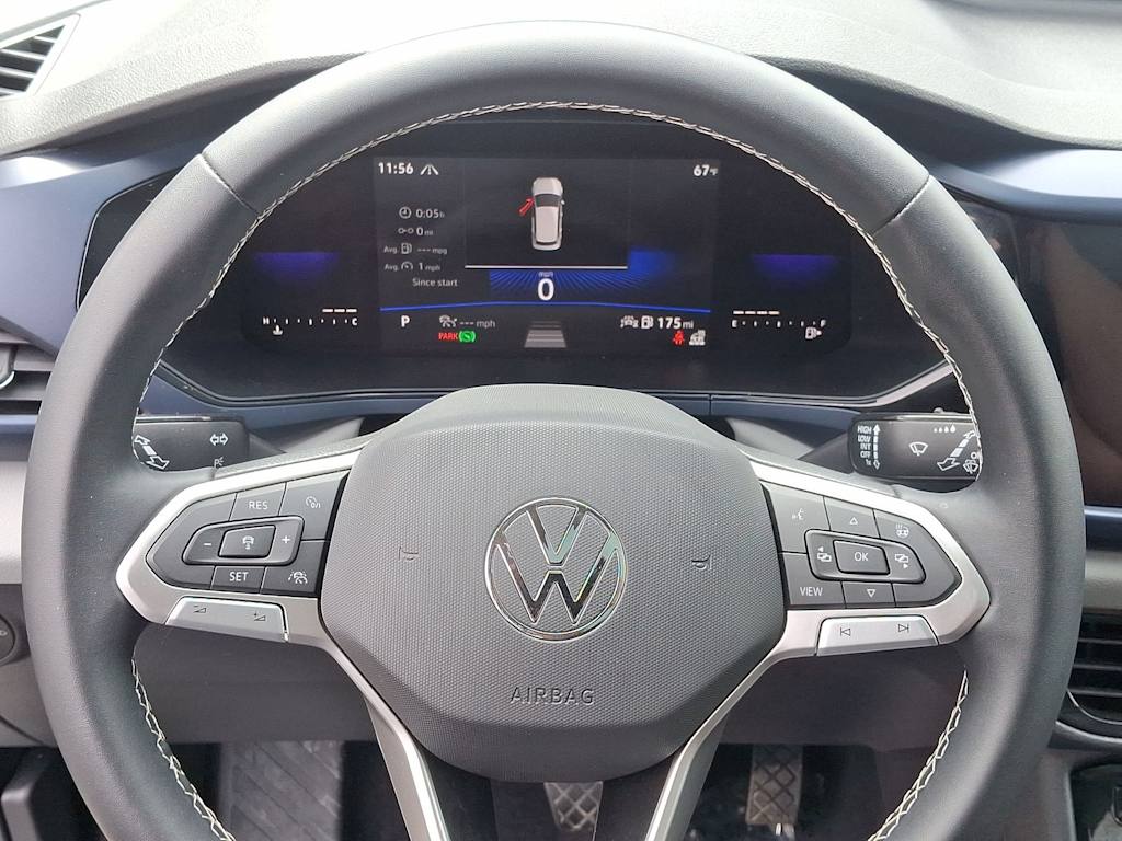 2023 Volkswagen Taos SE 2