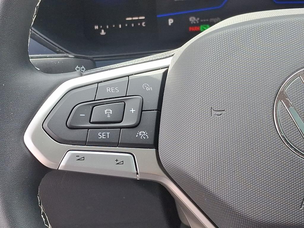 2023 Volkswagen Taos SE 21