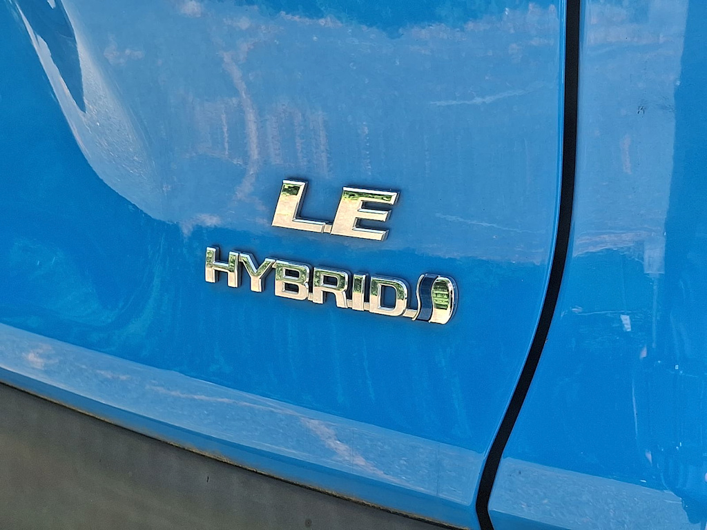 Thumbnail: 2021 Toyota RAV4 - 7