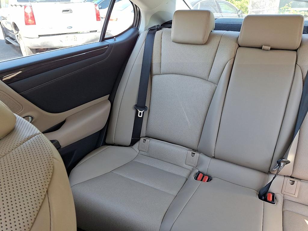 Thumbnail: 2019 Lexus ES - 11