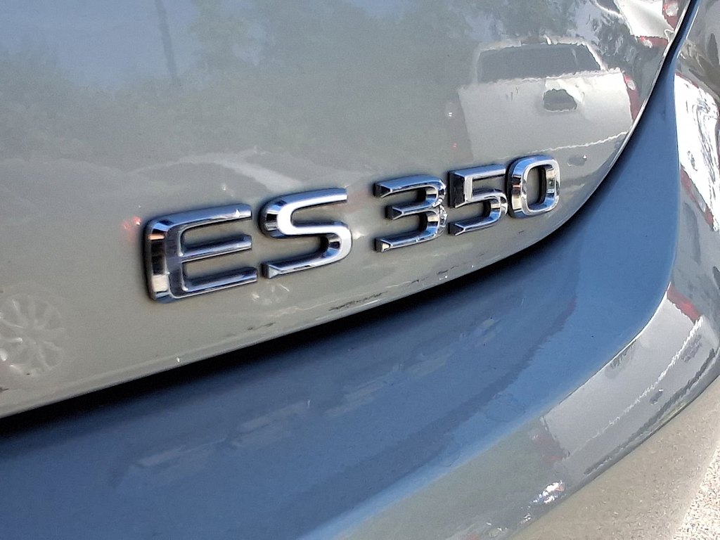Thumbnail: 2019 Lexus ES - 7