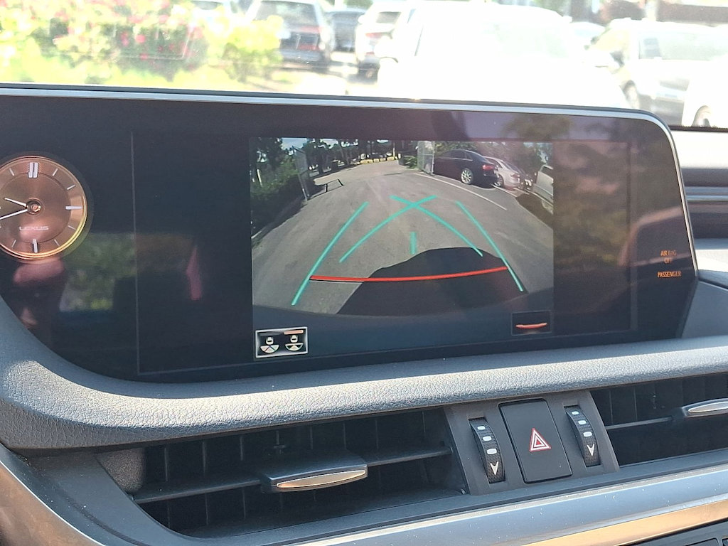Thumbnail: 2019 Lexus ES - 26