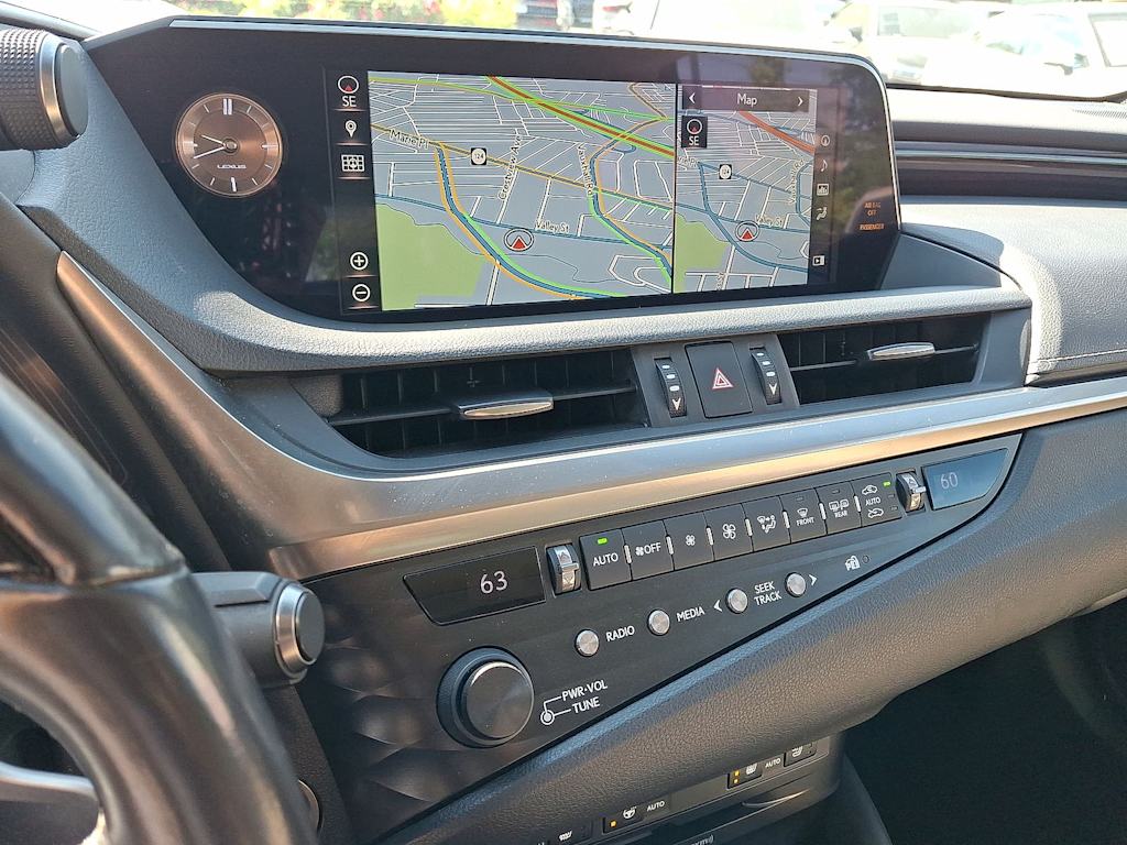 Thumbnail: 2019 Lexus ES - 14
