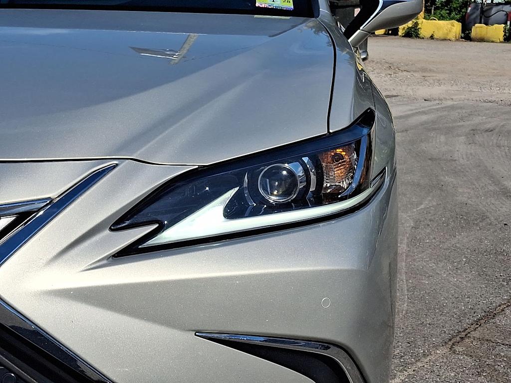 Thumbnail: 2019 Lexus ES - 34