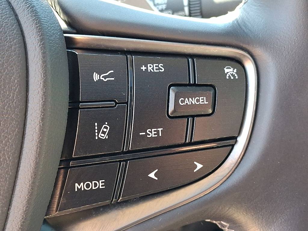 Thumbnail: 2021 Lexus ES - 26