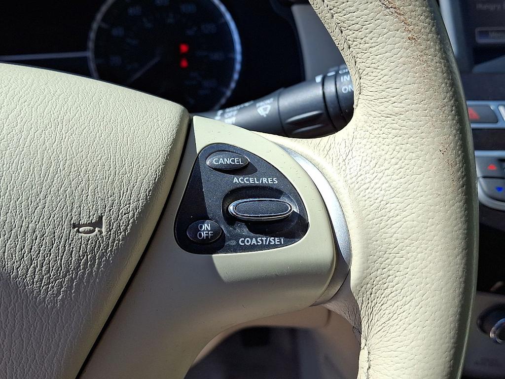 Thumbnail: 2013 INFINITI JX35 - 22