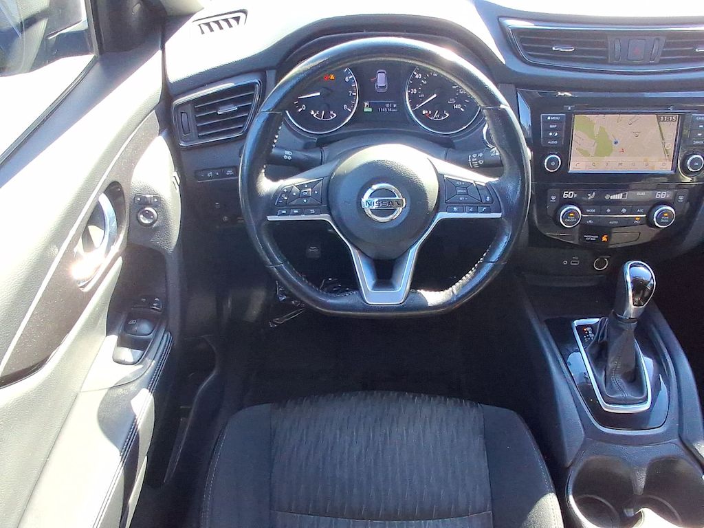 Thumbnail: 2018 Nissan Rogue - 13