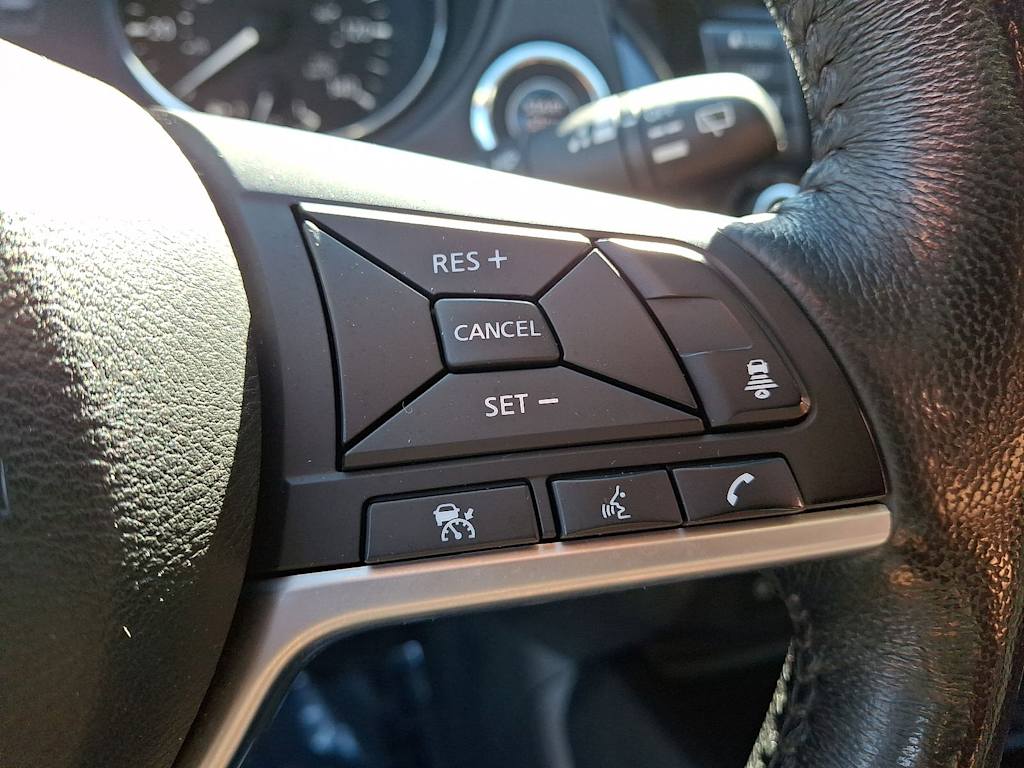 Thumbnail: 2018 Nissan Rogue - 28