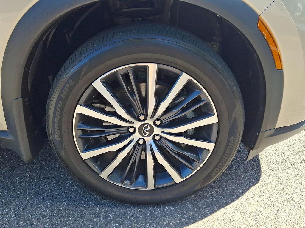 Thumbnail: 2024 INFINITI QX60 - 8