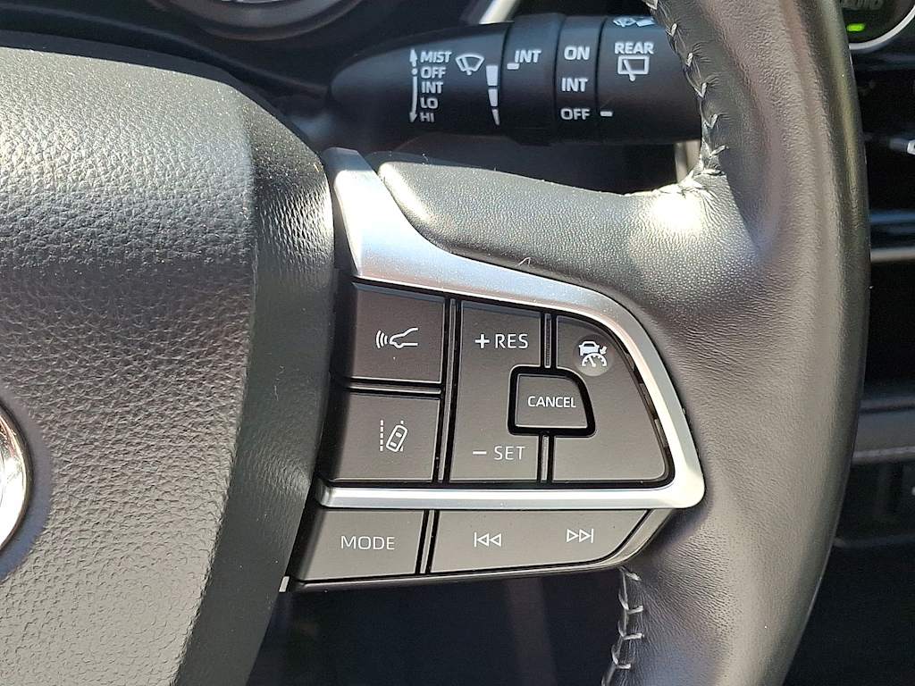 Thumbnail: 2020 Toyota Highlander - 19