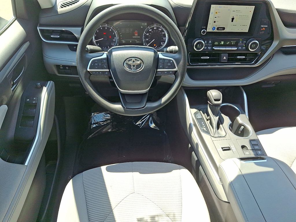 Thumbnail: 2023 Toyota Highlander - 2