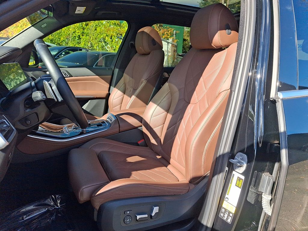 Thumbnail: 2023 BMW X5 - 10