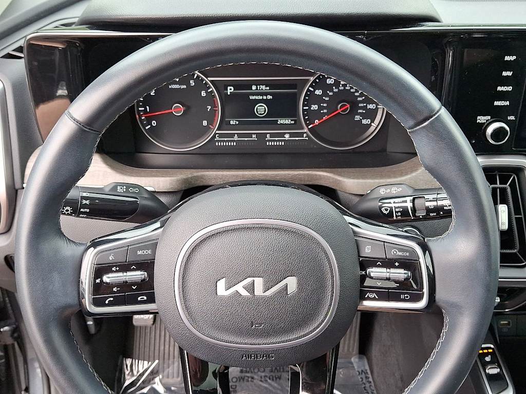 Thumbnail: 2023 Kia Sorento - 20