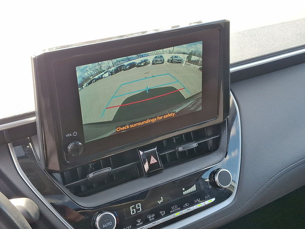 2024 Toyota Corolla Cross LE 18