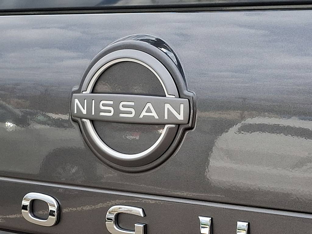 2023 Nissan Rogue SV 7