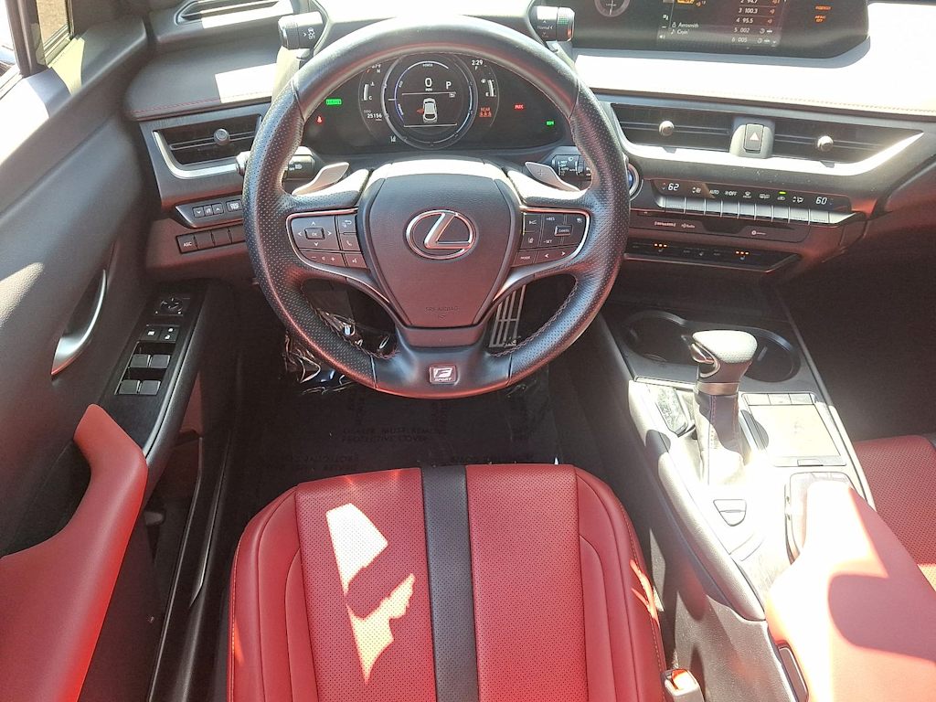 Thumbnail: 2021 Lexus UX - 9