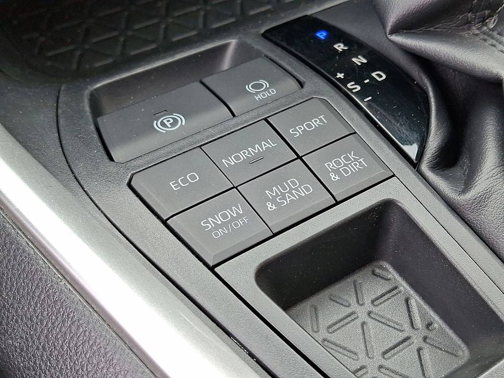 Thumbnail: 2019 Toyota RAV4 - 24